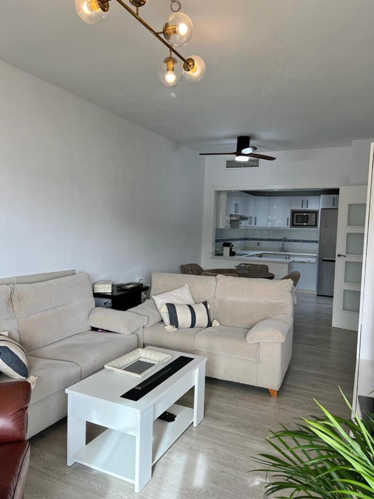 Fuengirola, Dona Sofia Amazing Sea View